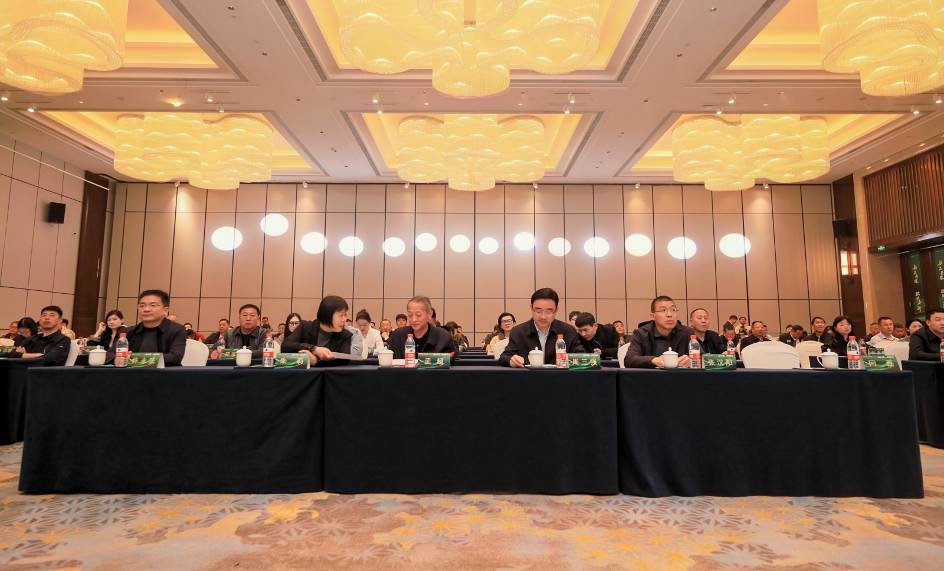 激光赋能农业 智造引领未来 ——河南省科学院激光制造研究所与花溪科技股份有限公司达成战略合作